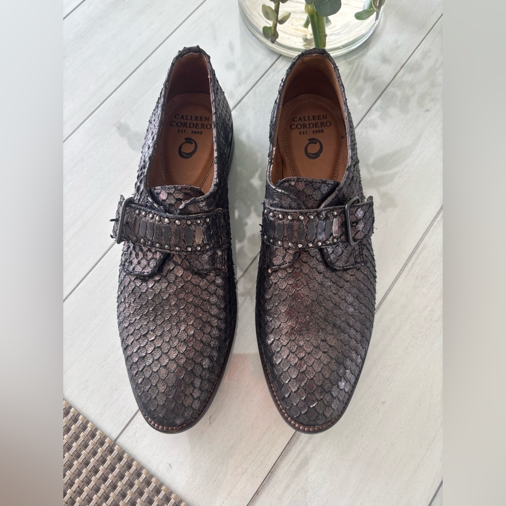 Black Textured Leather Oxfords with Olive undertone